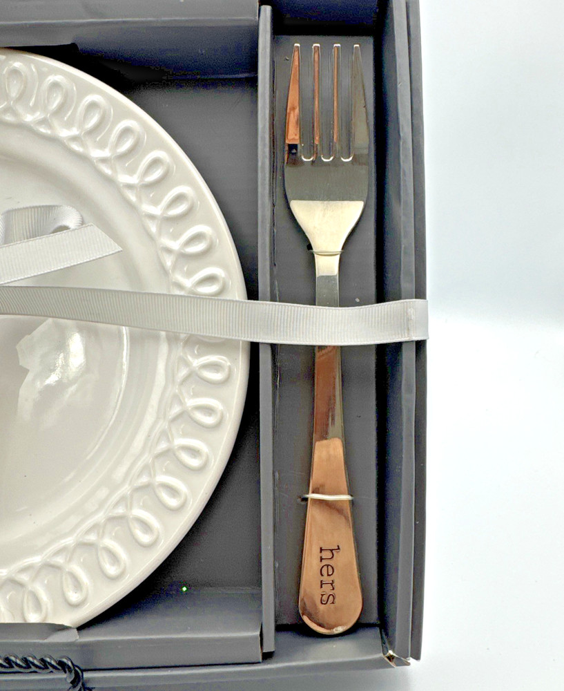 New Traditional Wedding Reception Mr. & Mrs. Cake Plate Silverware