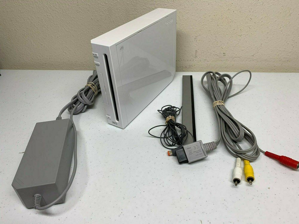 Nintendo Wii White Console RVL-001 Game Cube Compat Console only or complete