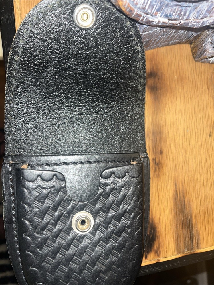 Boston Leather 5514 Cuff Case