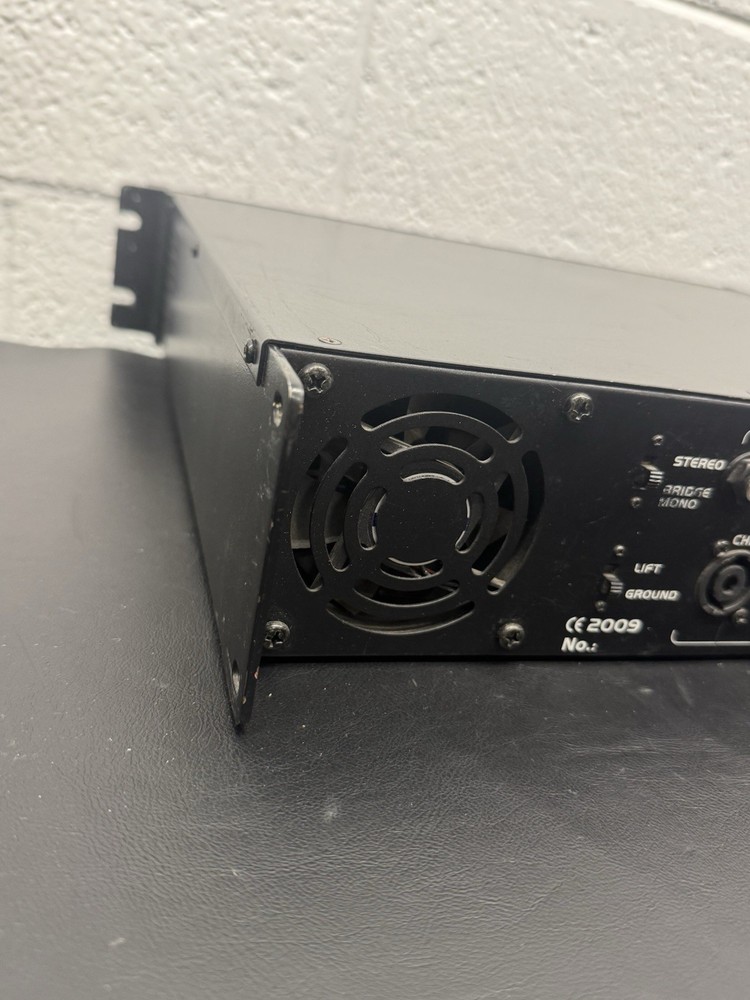 DFX 4000 Professional Stereo Power Amplifier