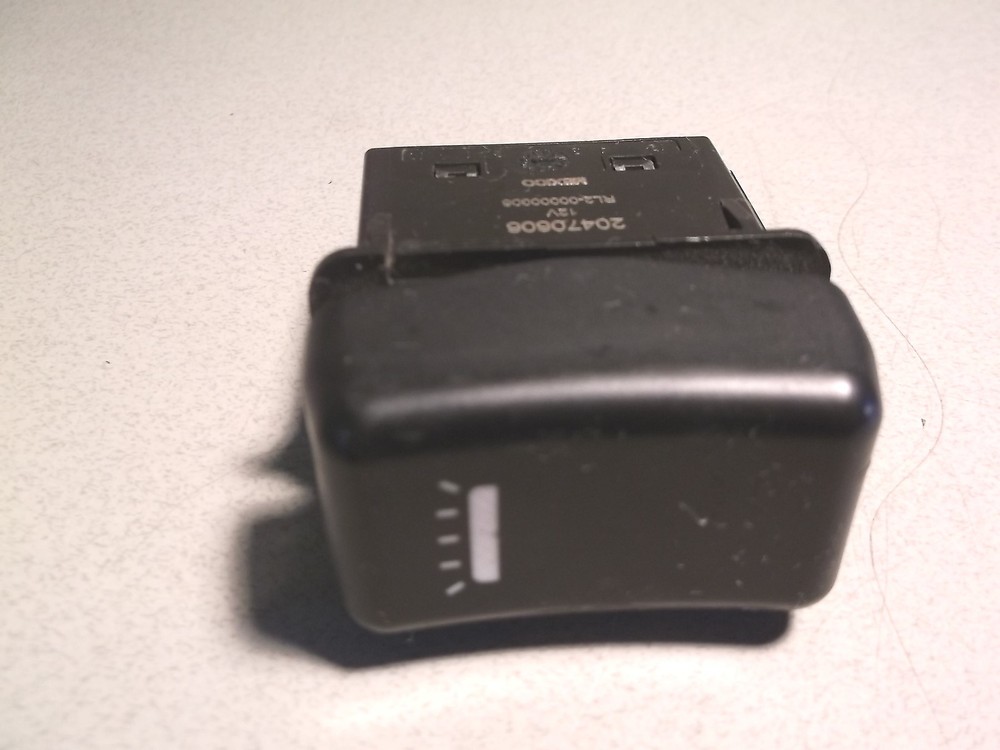 VOLVO DOME LIGHT SWITCH 20470606 FREE SHIPPING