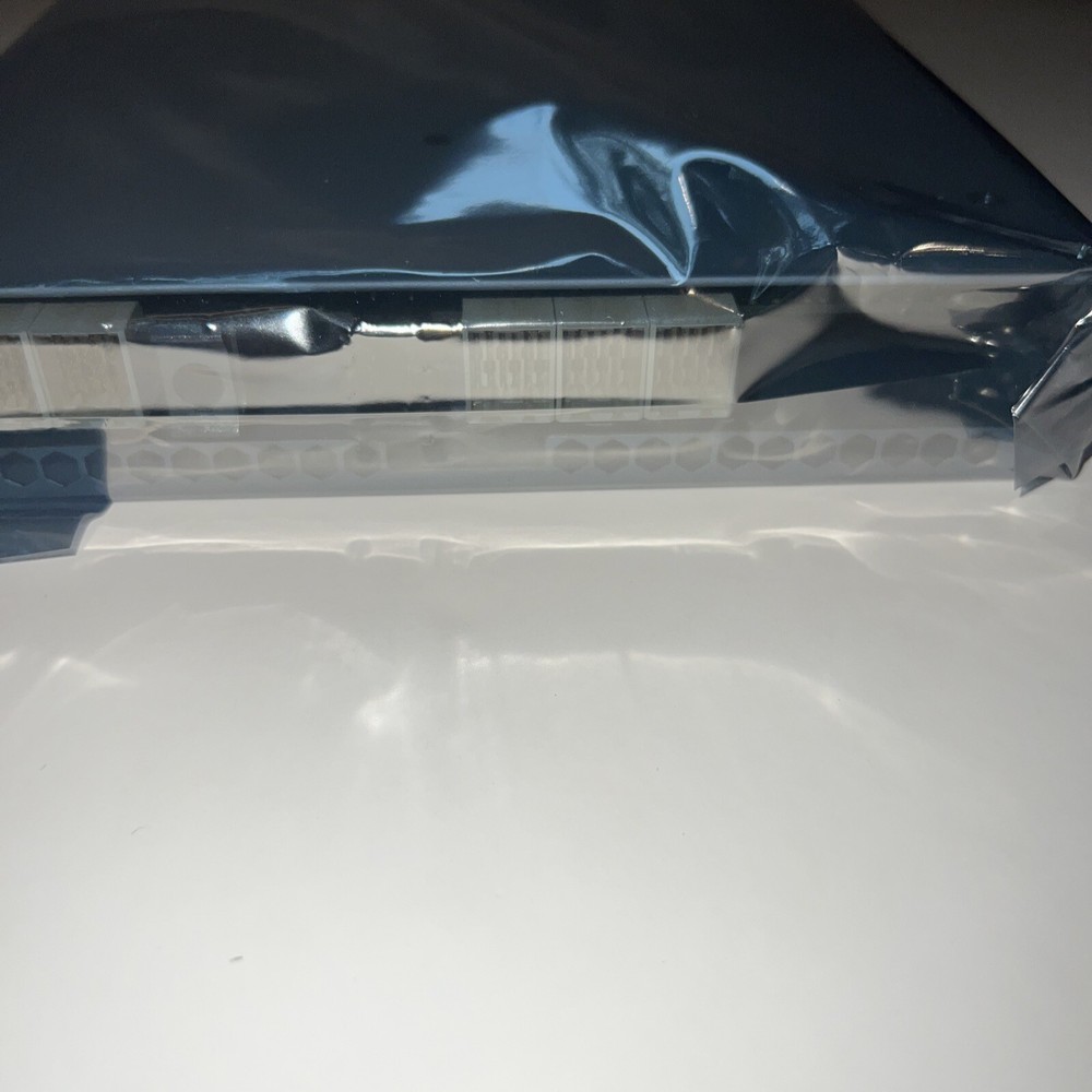 NetApp 111-00128+B3 IOM3 PlugIn Ethernet Controller Module 0948580-23 ,new!