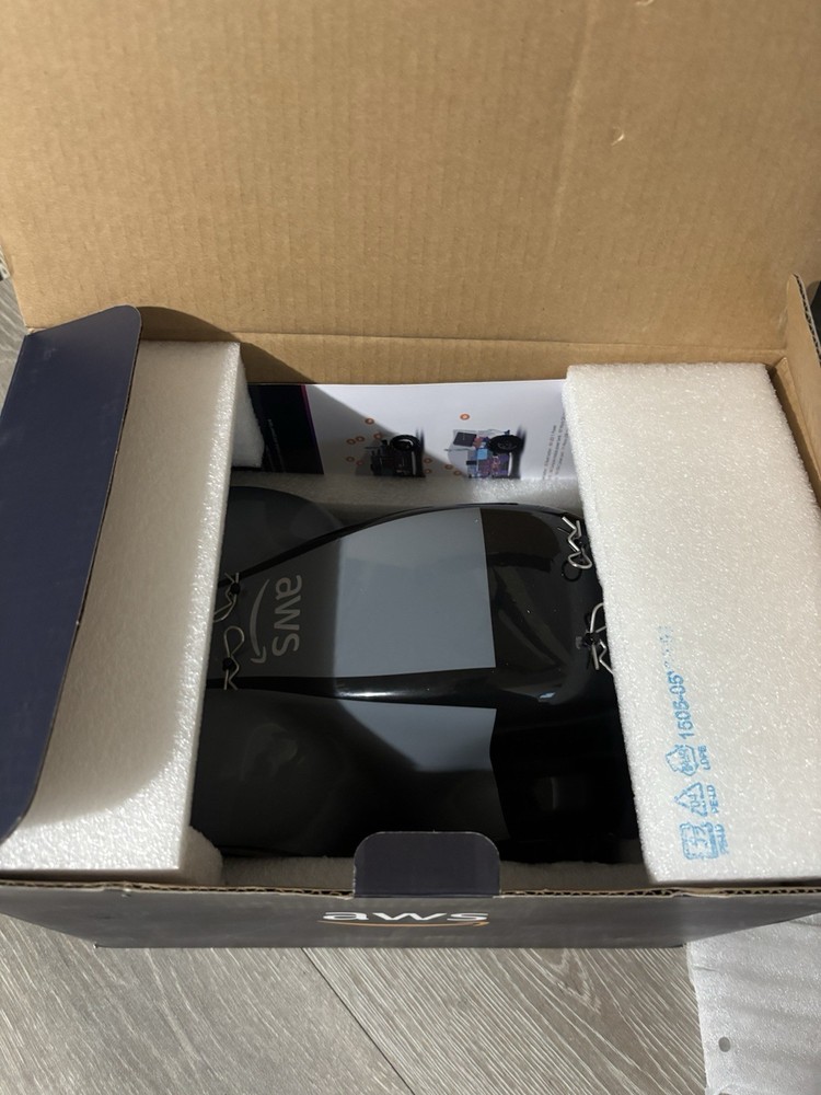 AWS DeepRacer Fully Autonomous 1/ 18th Scale Race Car ONLY for Developers