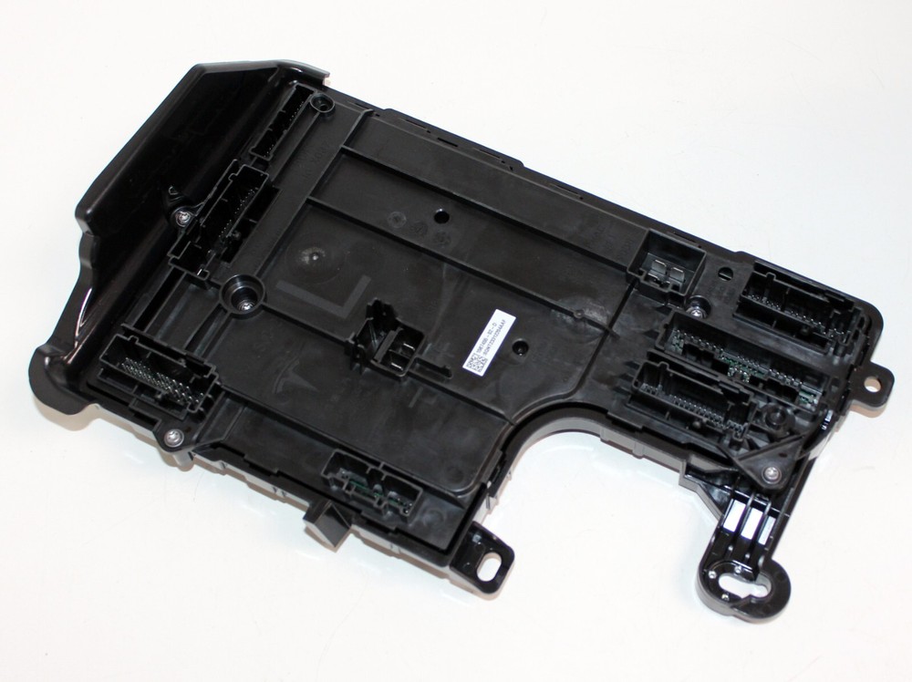 TESLA 2017 – 23 MODEL 3 FRONT LEFT SIDE VOLTAGE BODY CONTROL MODULE