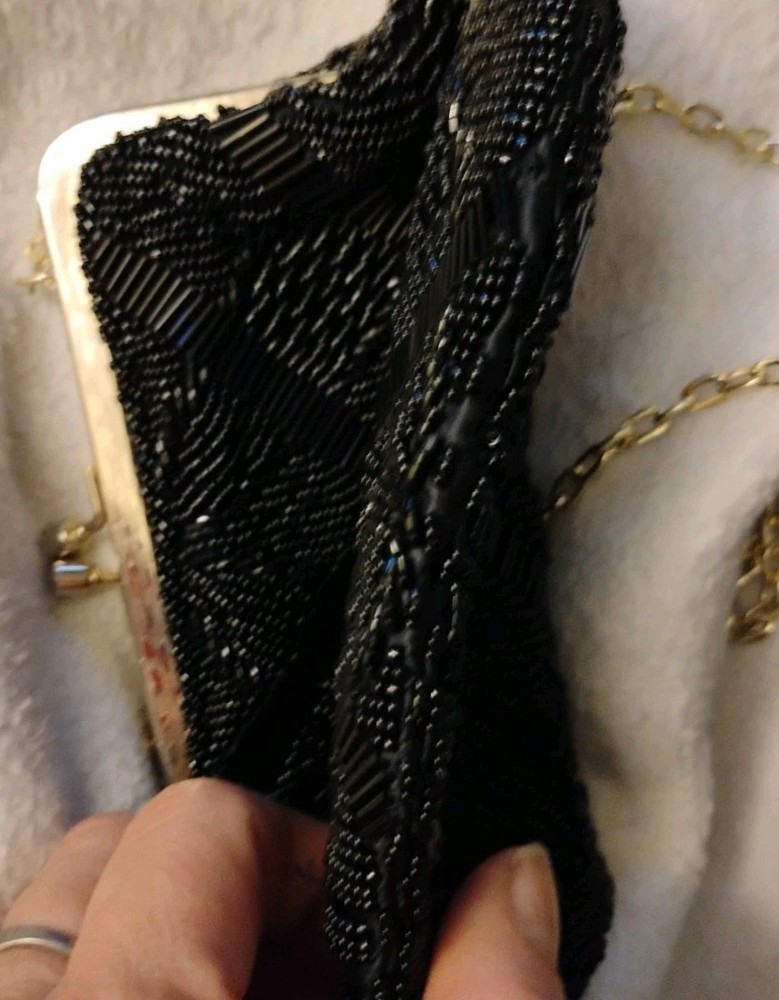 Vintage Beaded Purse! Sleek, Classy Pattern. Great Condition!