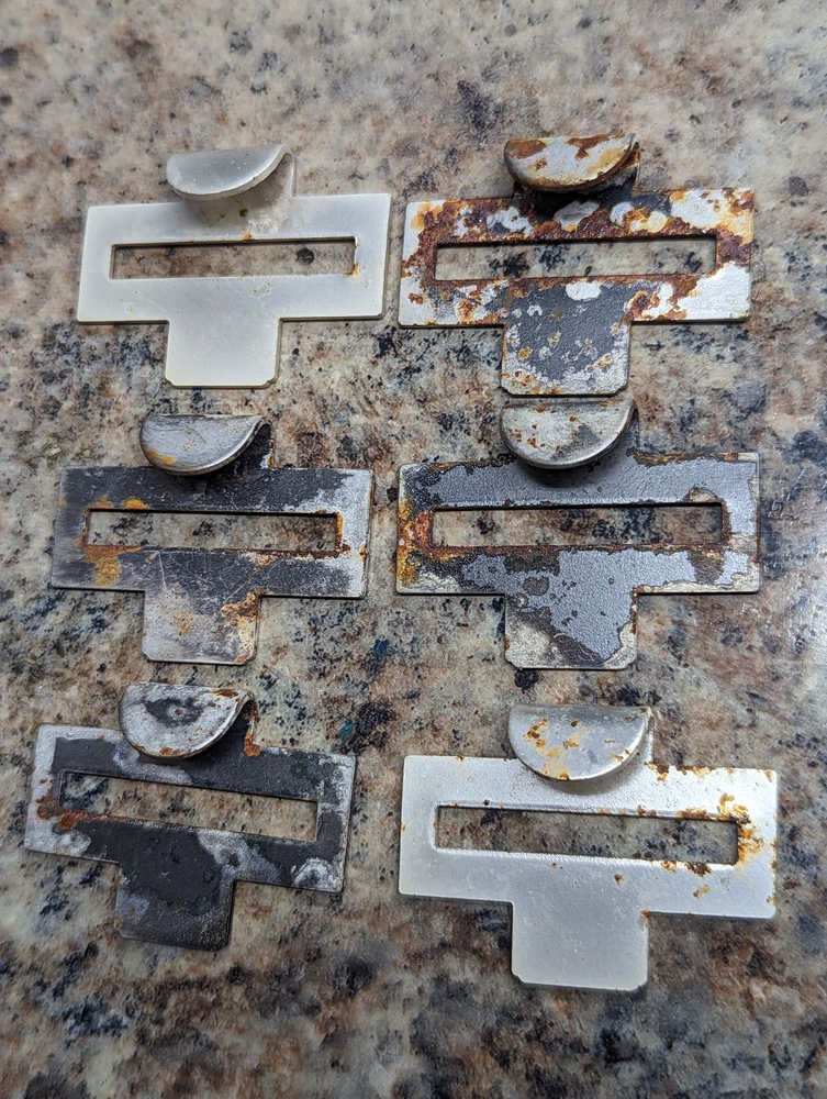 ONE x1 Individual WW2 German Belt Buckle Hook