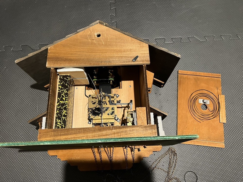 Vintage 1 day cuckoo clock