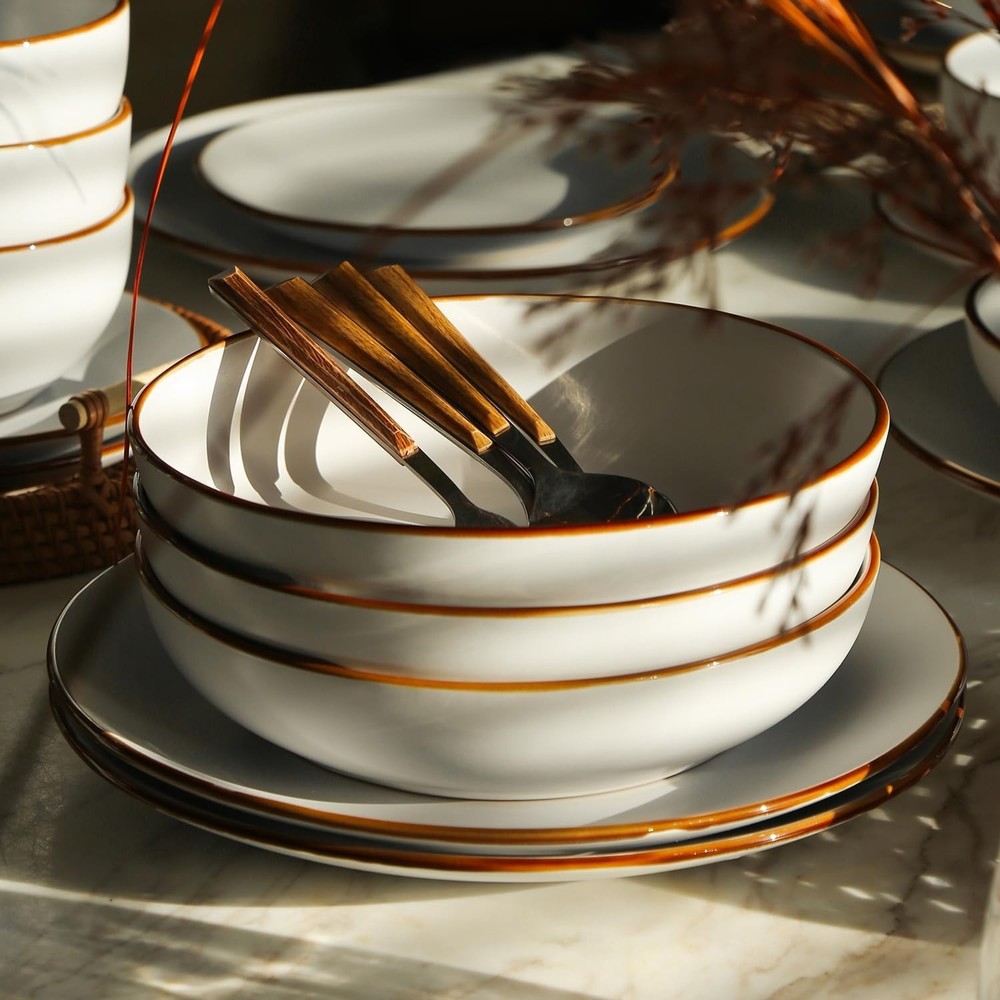 Brasa White Matte Stoneware 16-PC Dinnerware Set - Perfect for Casual Dining