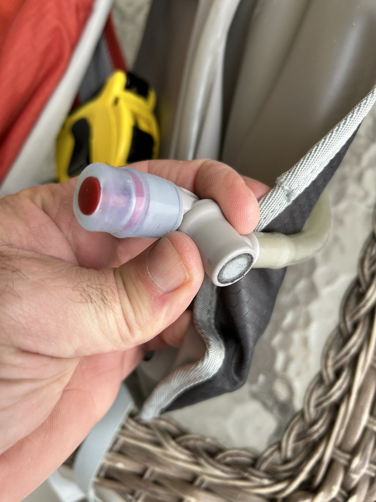 OSPREY "Verve 10" Hydration Pack ***BLADDER INCLUDED** Red