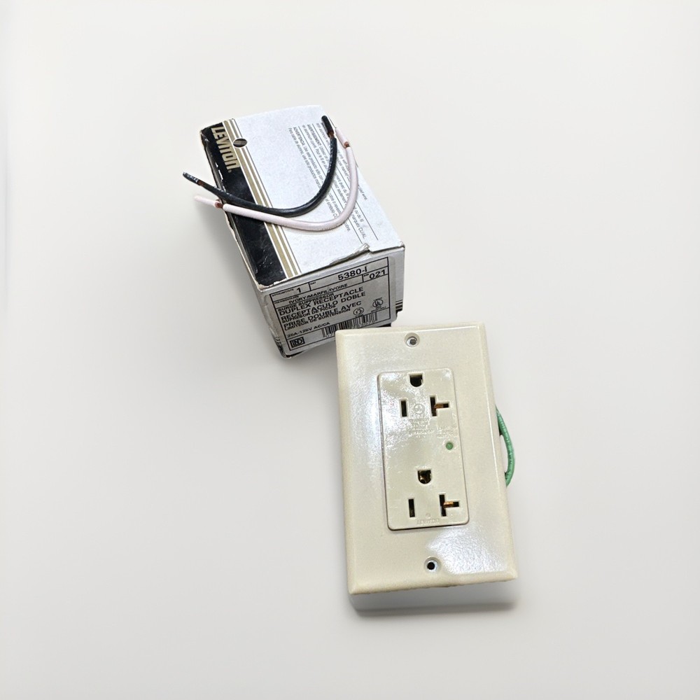 🔴Leviton 5380-I Surge Protected Duplex Receptacle Outlet 20A 125V‼️IVORY