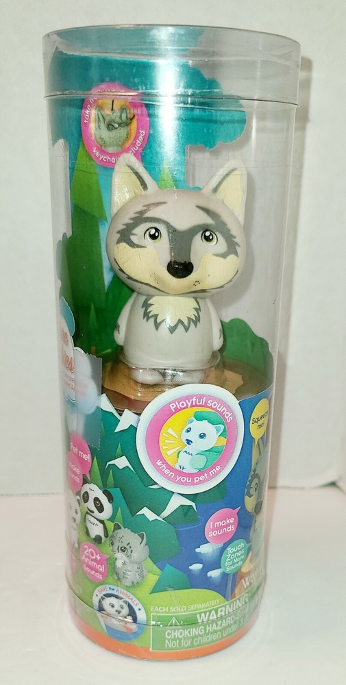 Hexbug Lil' Nature Babies Gray Wolf Waya with Keychain Attachment Interactive