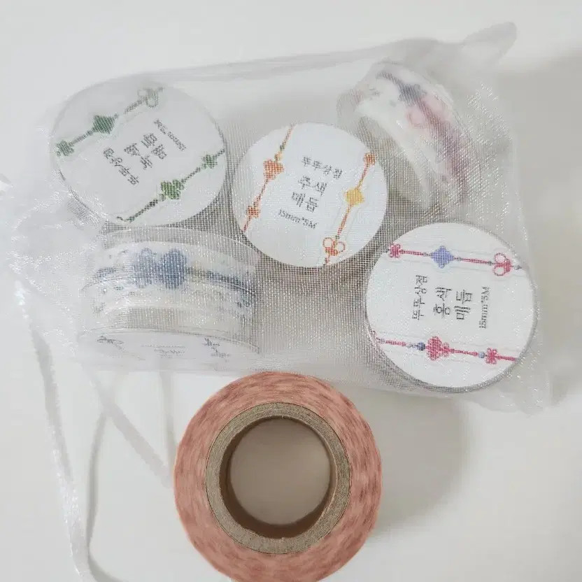 Tutu Store Knot Dye Set with Hanok Window Frame Official