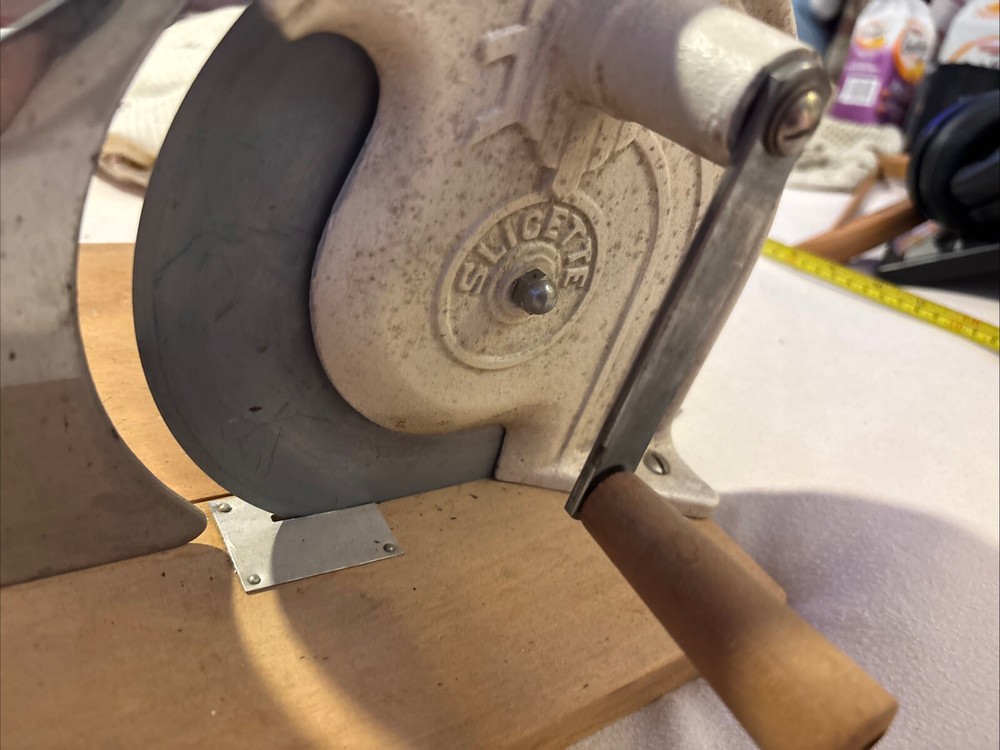 Slicette vintage meat slicer