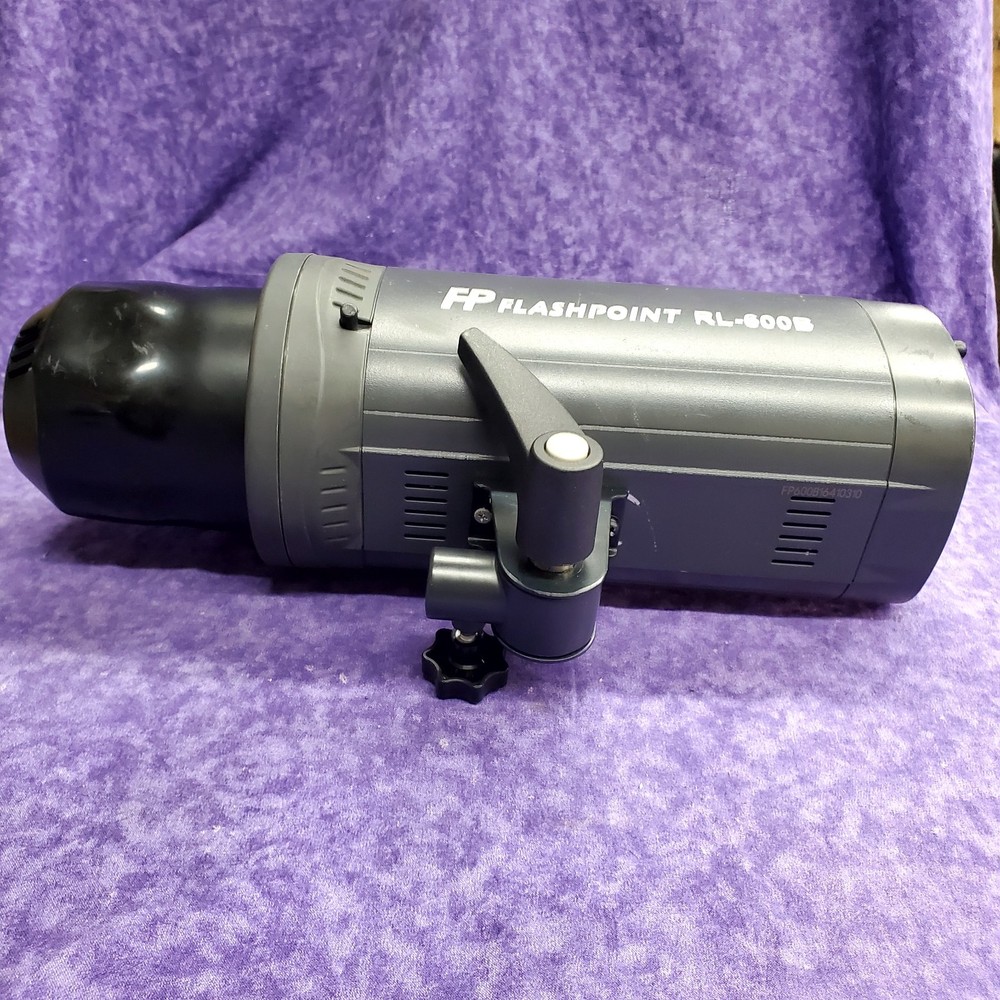 💥GOOD💥FLASHPOINT RL-600B LIGHT w/ CASE - CHARGER & BATTERY💥FULLY TESTED💥