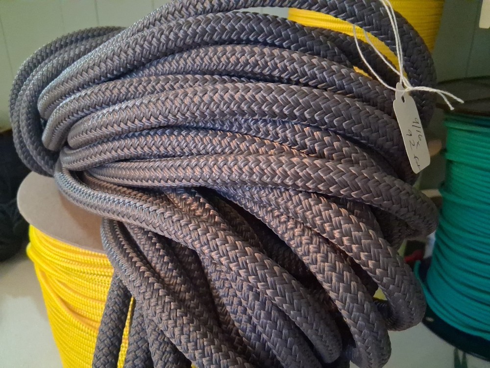 9/16 x 92 ft. Double Braid-Yacht Braid Polyester Rope. Platinum Steel.