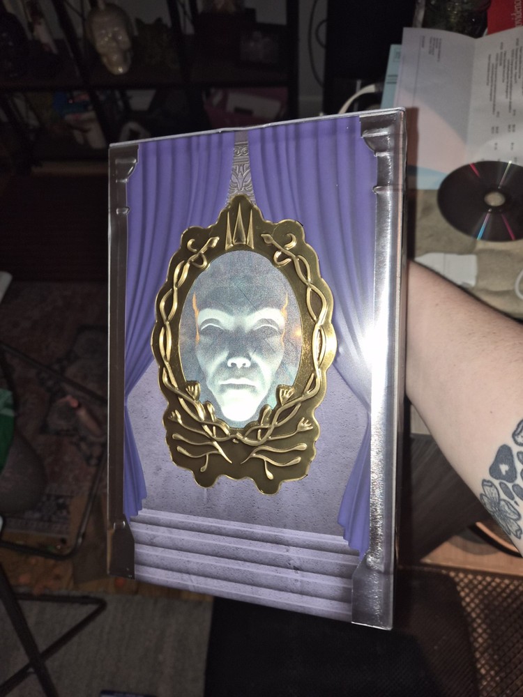 Snow White Metal Popcorn Tin
