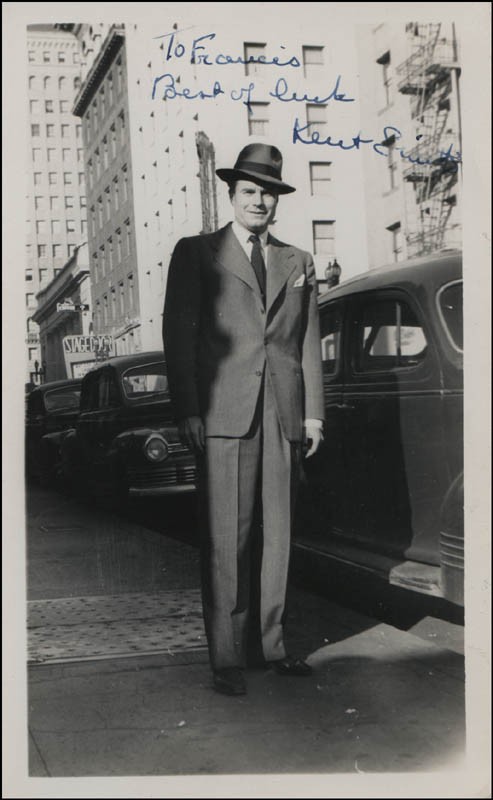 KENT SMITH - INSCRIBED PHOTOGRAPH SIGNED