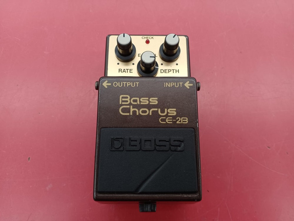 BOSS CE-2B Chorus Guitar Effects Pedal Used