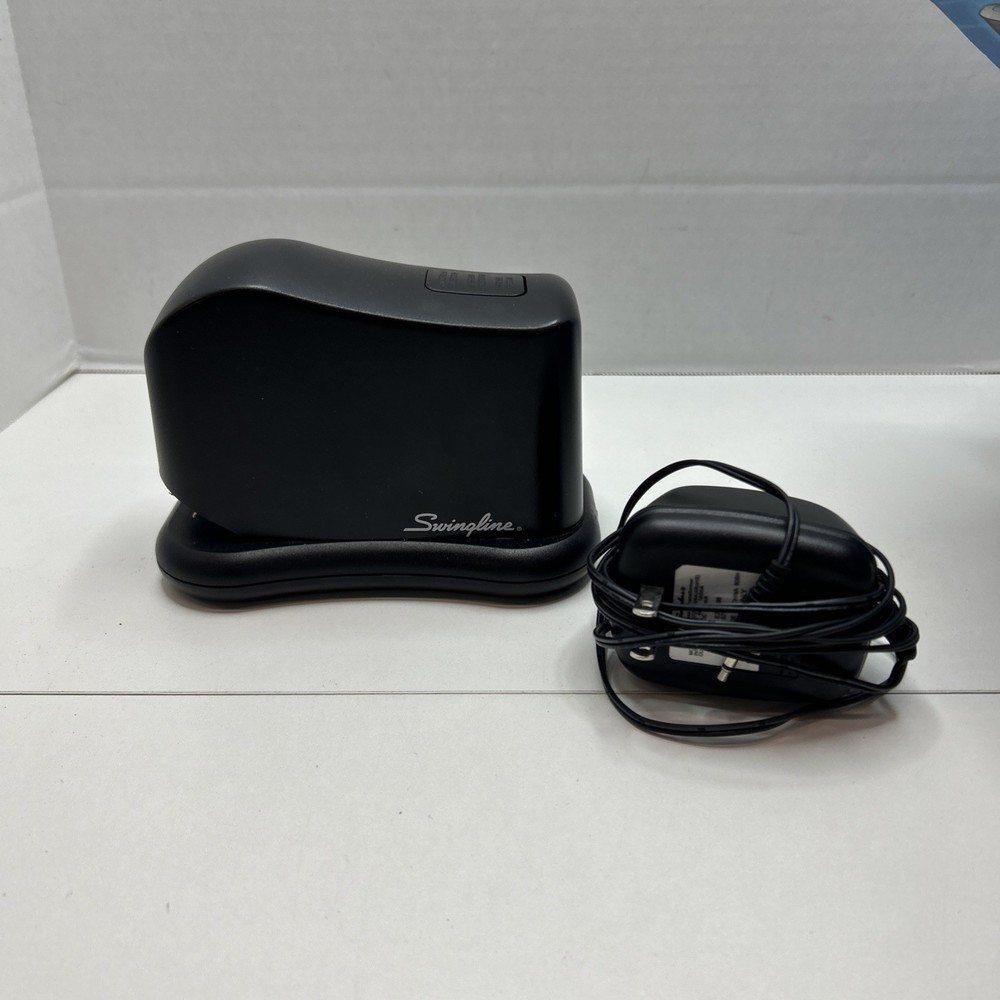 Swingline Stapler 211xx Black TESTED WORKING Battery Powered & A/C Plug