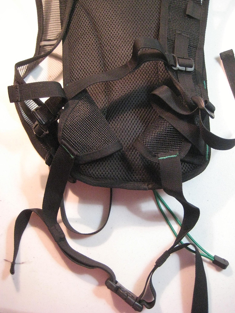 NEW- ABSOLUTE ZERO with 2 Zipper Pockets- 2 Liter Capacity Hydration Backpack