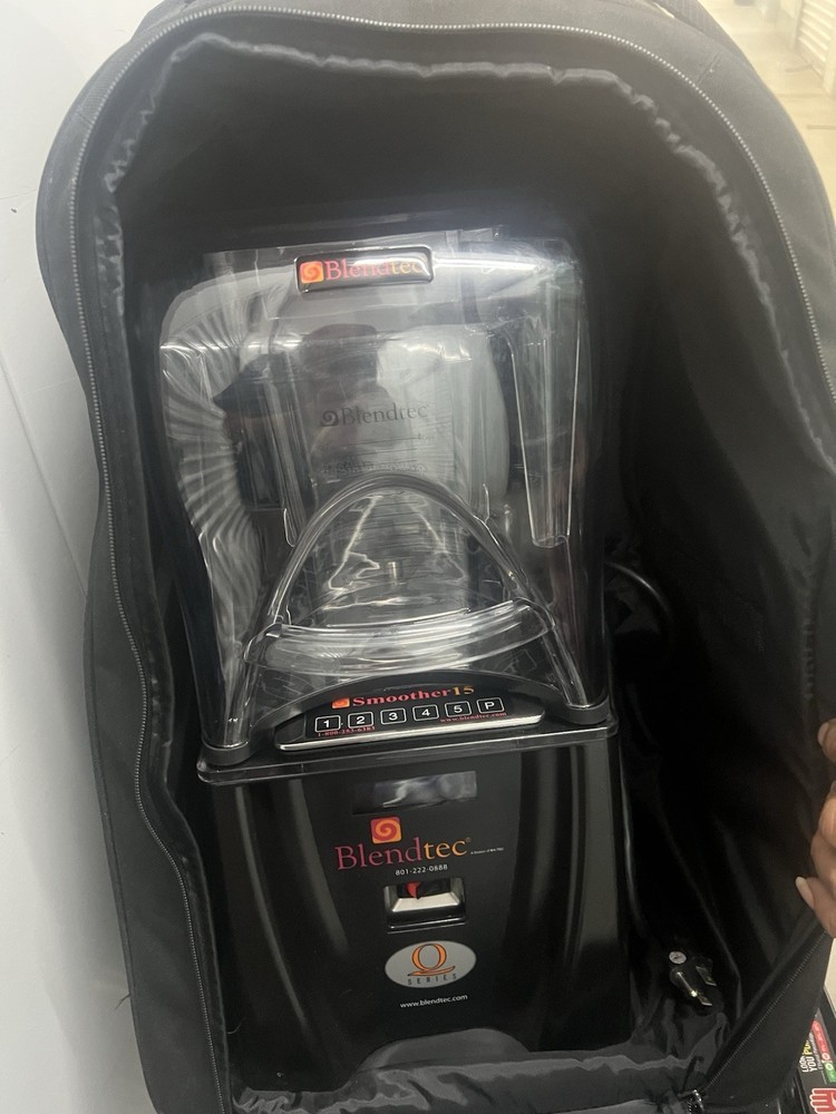 Blendtec Smoother15 Commercial Blender Black