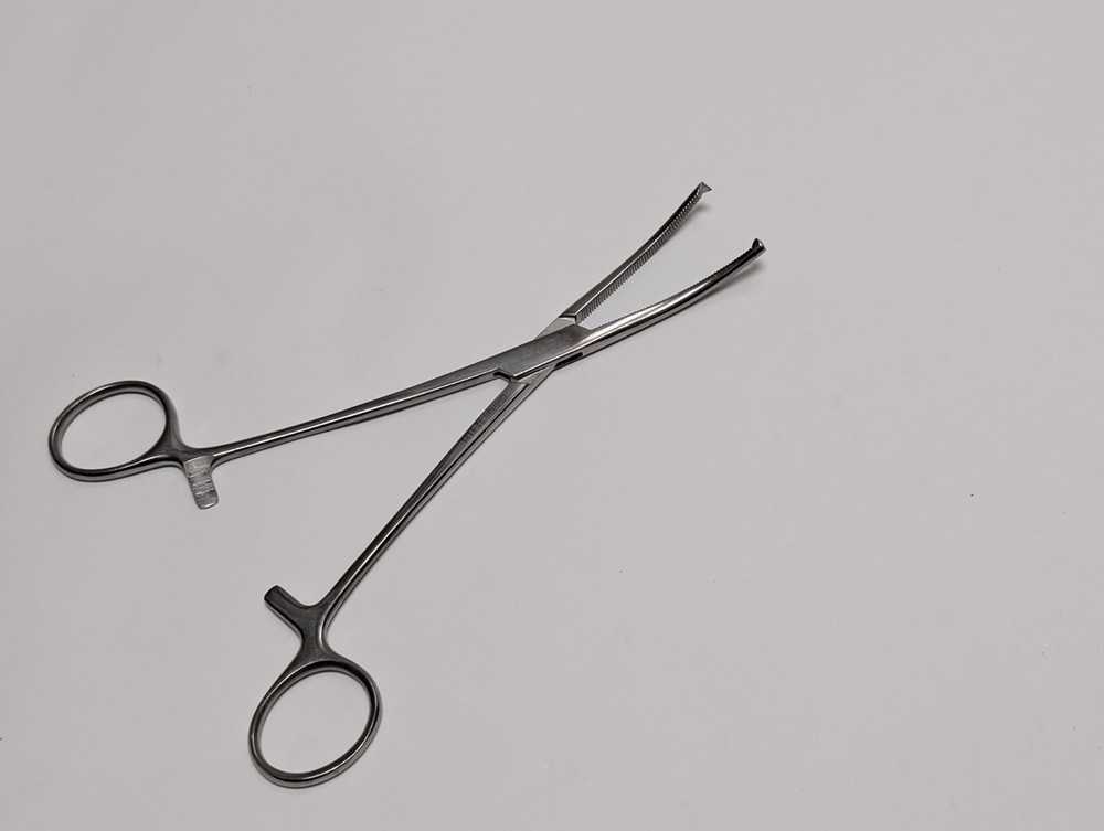 4 pcs. Assorted Forceps JARIT 105-196 CODMAN 32-4121 (USED).