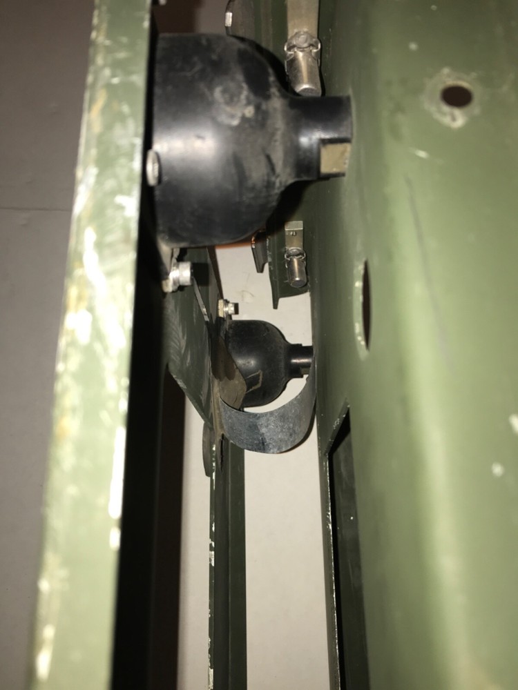 HMMWV Shock Tray