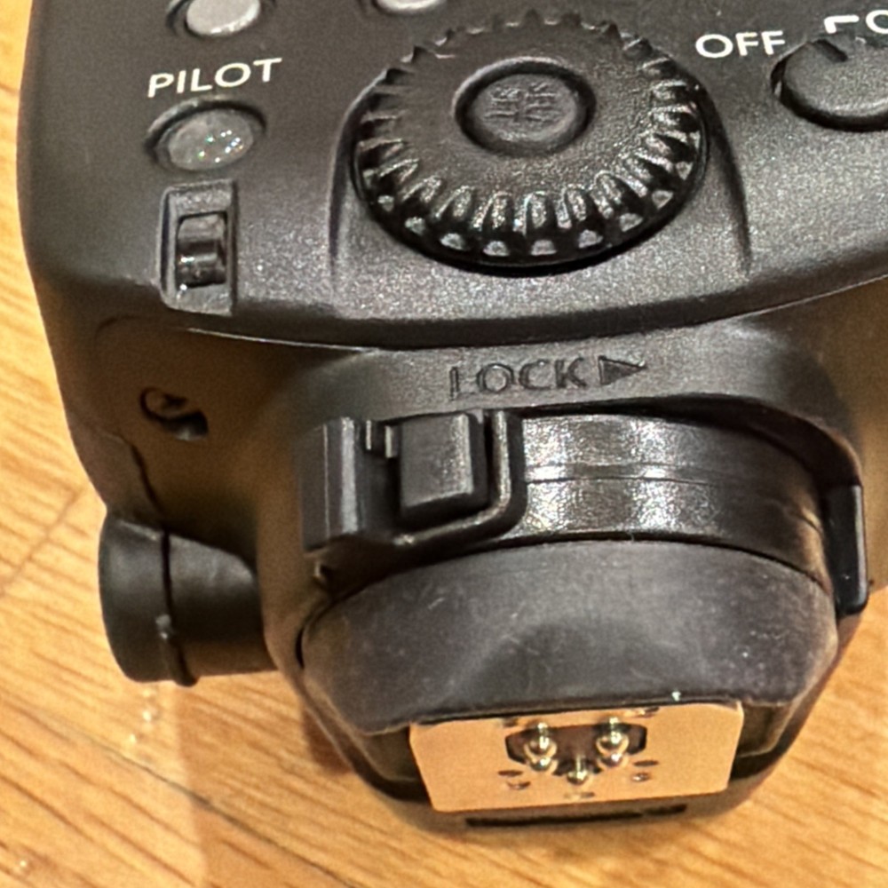 Canon 580EX Speedlite Flash, Fitted Case, Diffuser, Stand