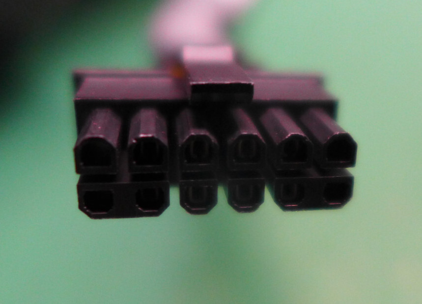 GENUINE Dell PowerEdge R750XA 16-Pin Split GPU Power Cable KJH67