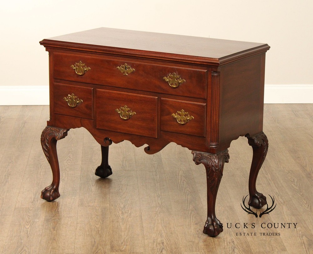 Kittinger Colonial Williamsburg Mahogany Chippendale Style Lowboy
