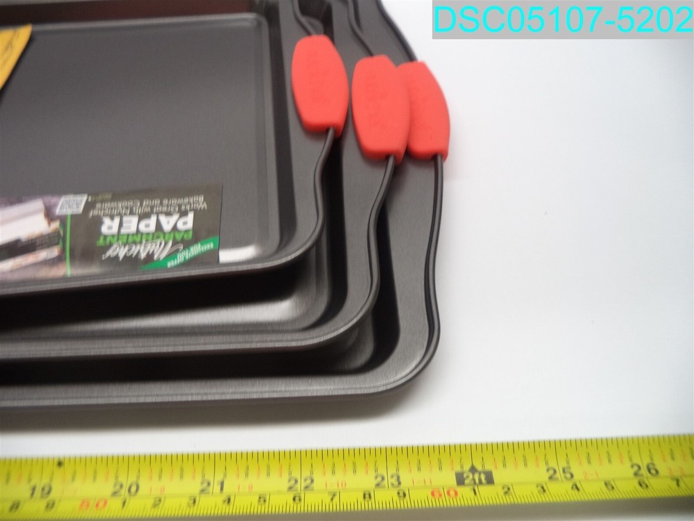 NutriChef 3-Piece Nonstick Kitchen Oven Baking Pans