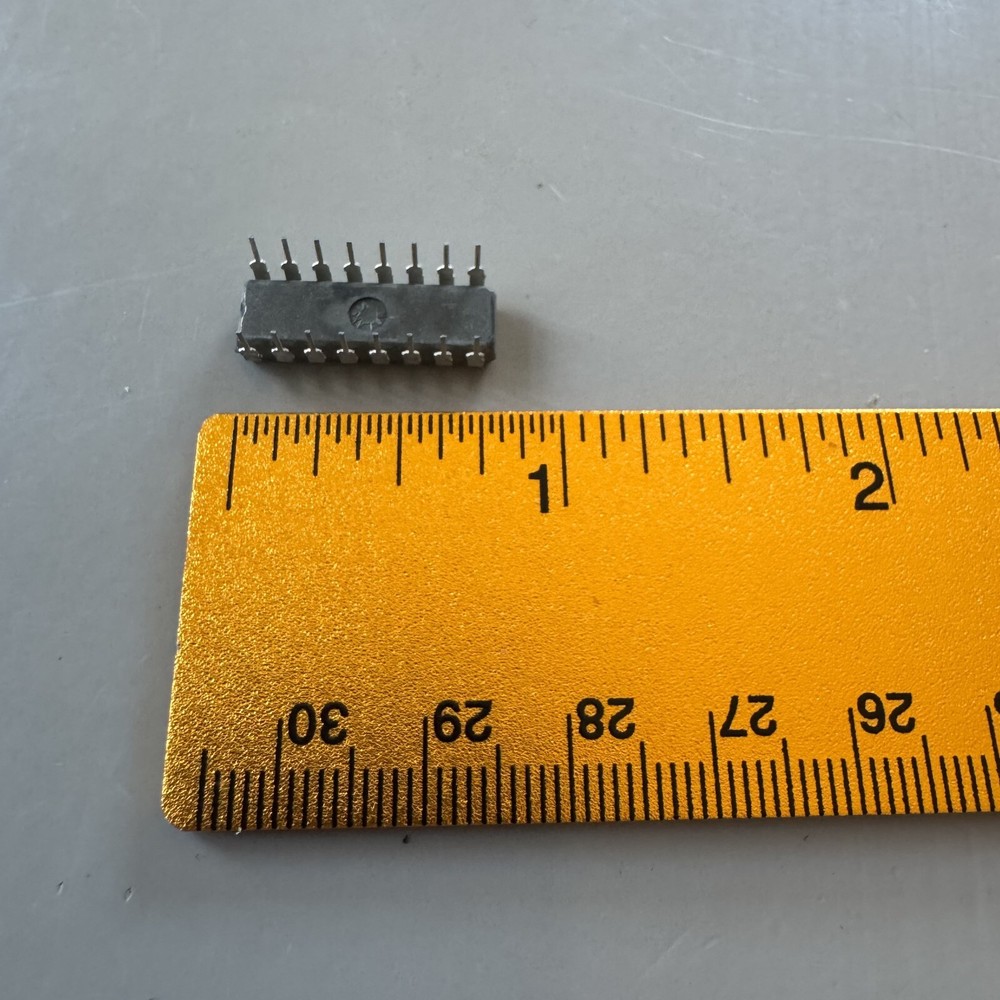 HP / AGILENT MC14518CP integrated circuit ic