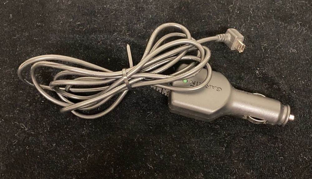 GARMIN NUVI 40 Portable GPS Navigator BUNDLE