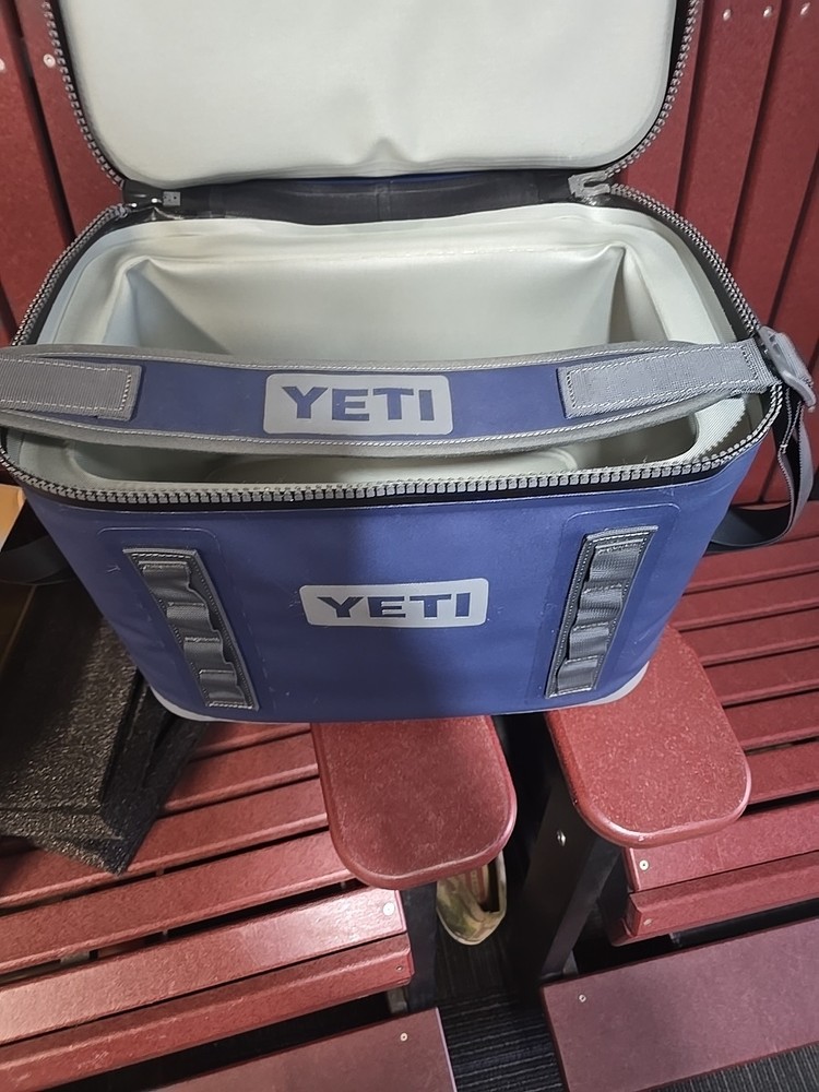 Yeti Hopper Flip 18. Minor Marks.