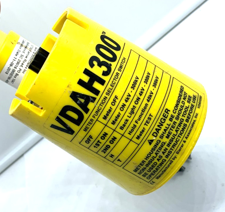 BIERER ANALOG VOLTAGE DETECTOR VDAH300 TOOL 0-300k - Untested