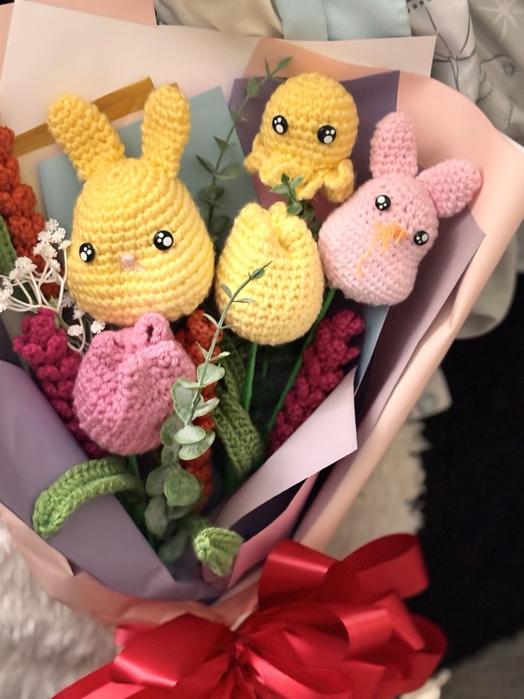 Crochet Flowers Bouquet With Cute Animals