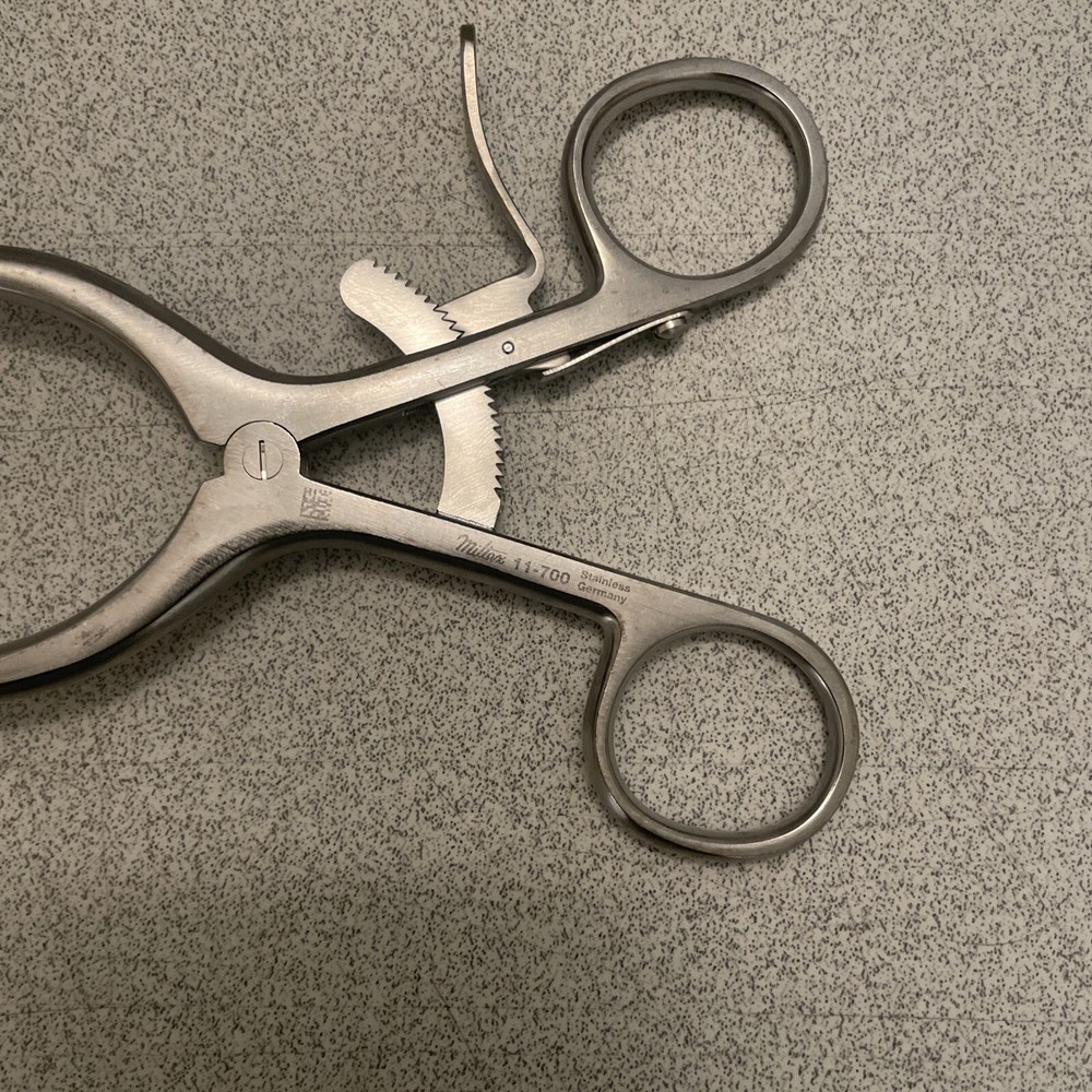 Miltex 11-700 Adson Cerebellar Retractor 7.5in