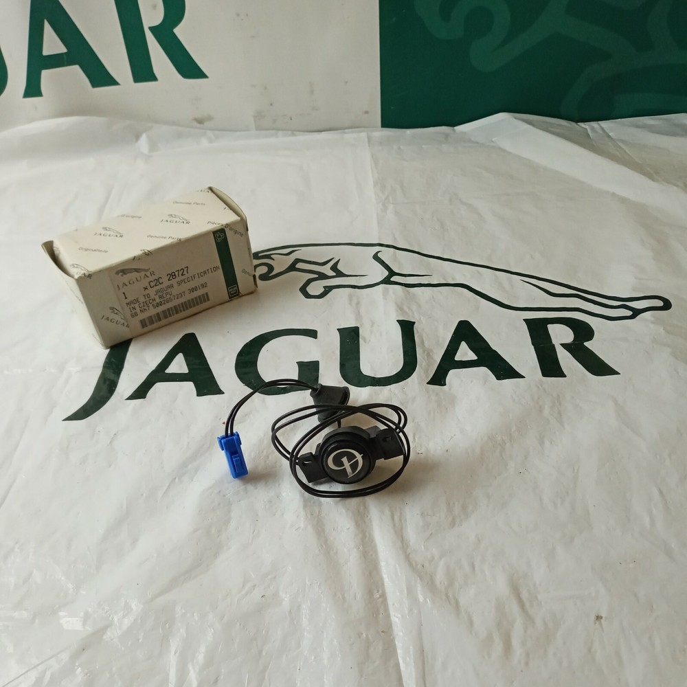 Daimler boot release switch button (C2C28727) part for XJ 2003 - 2009 X350