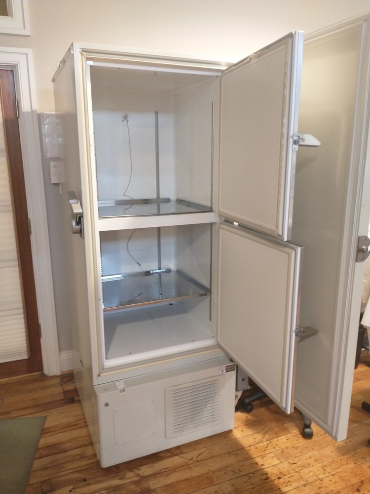 SANYO ULTRA LOW FREEZER - MDF-U52VC