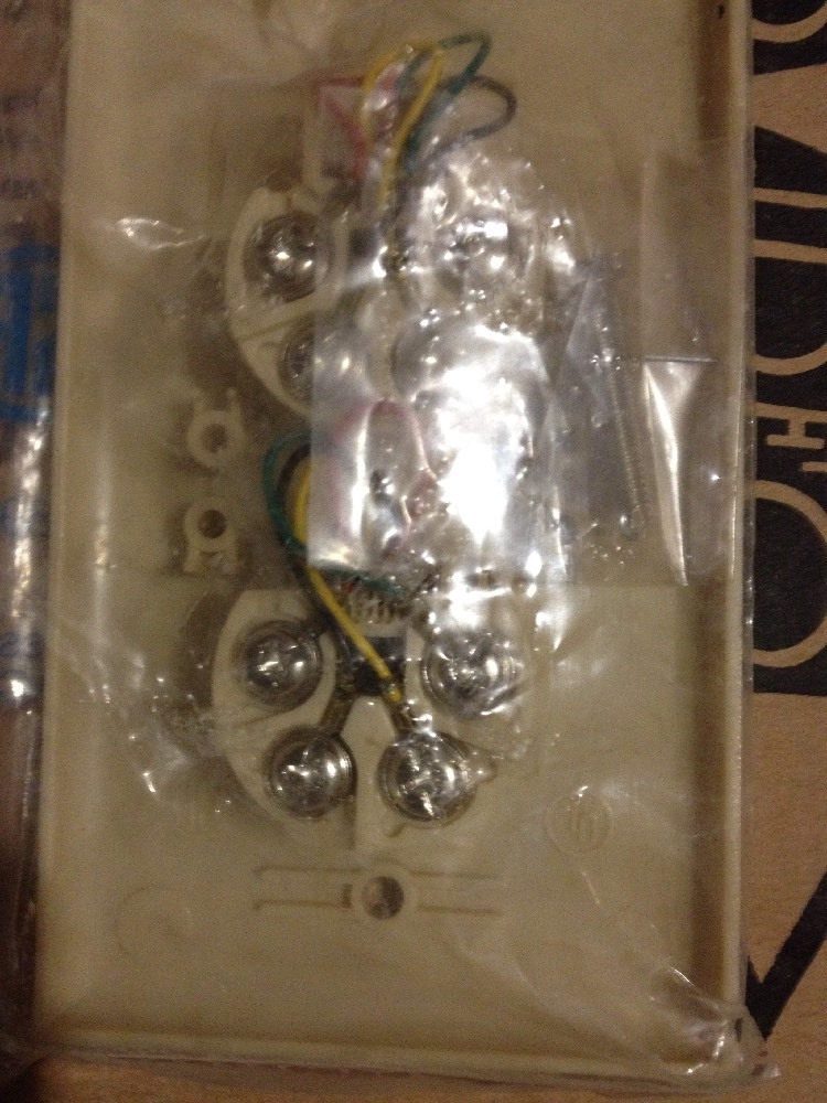 Modular Phone Jack communication circuit accessory 68 / 2A LR-69215