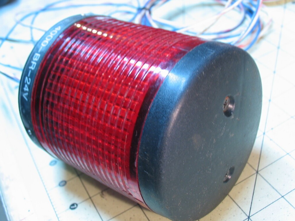 One NEW Red SCC LED Stack Lite #4000-BR-24V