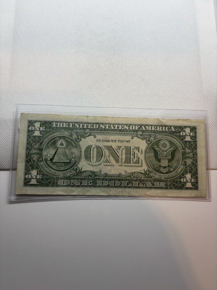 ***STAR***1957 Silver Certificate $1 Star Note