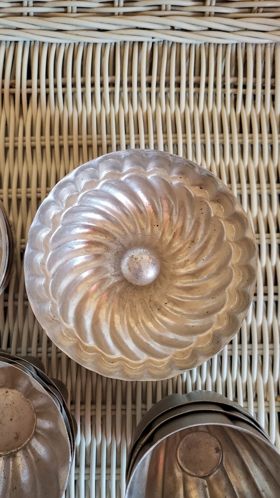 Vintage Metal Bakeware Lot