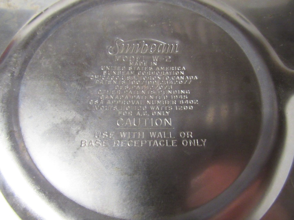 Sunbeam Model W-2 Waffle Maker + Box Works