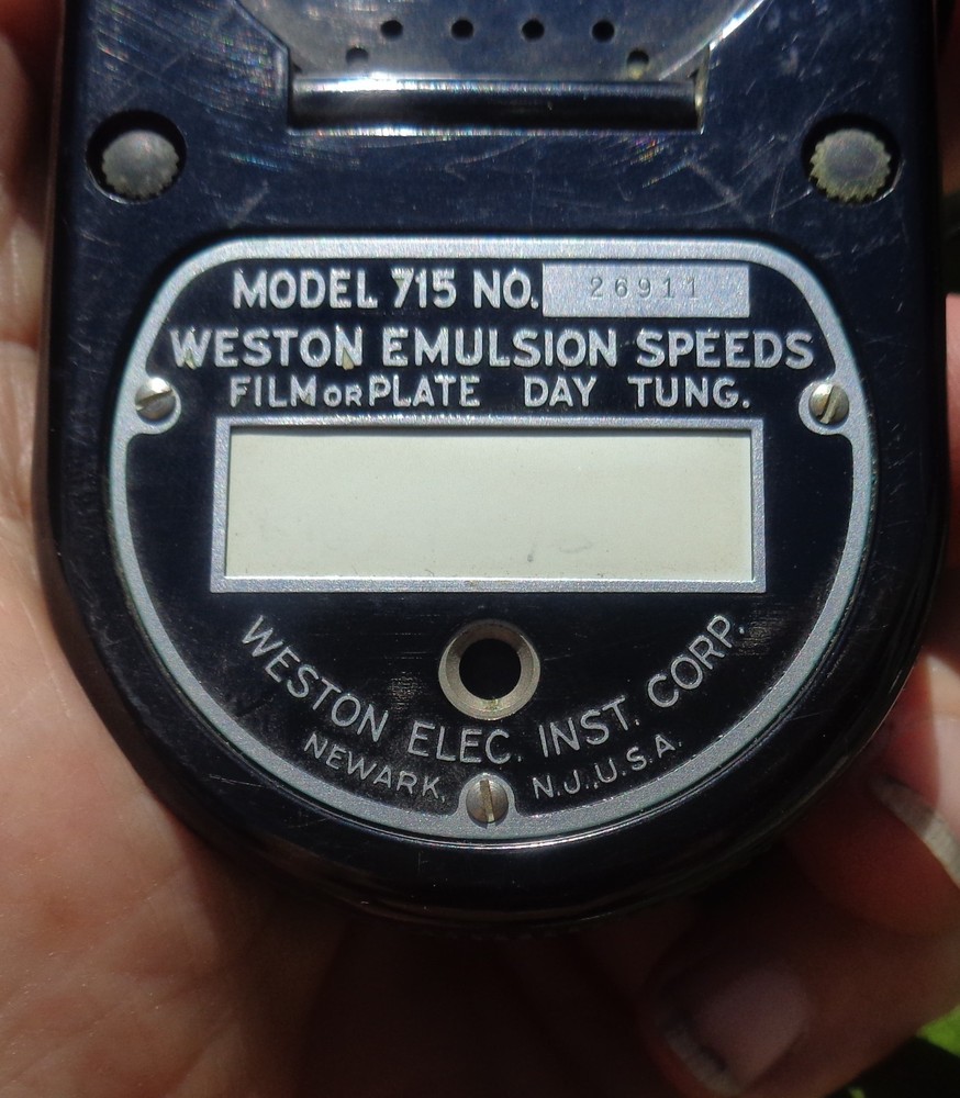 Weston Master Emulsion Speeds Model 715 Exposure Meter Universal"