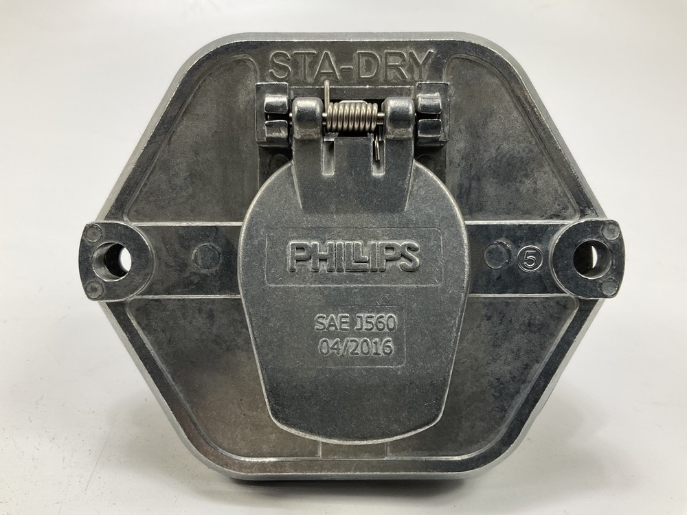 Phillips 15-760 7-Way HD STA-DRY W/o Circuit Breakers Split Pin Plug Socket