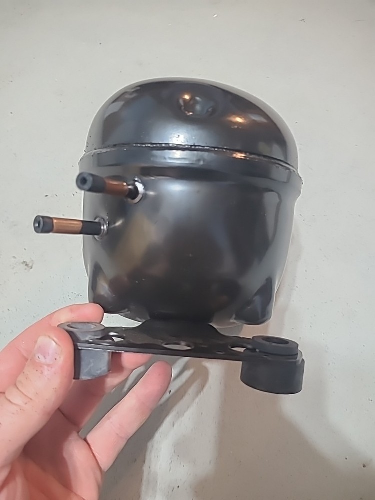 Fridgidaire Compressor 240550946