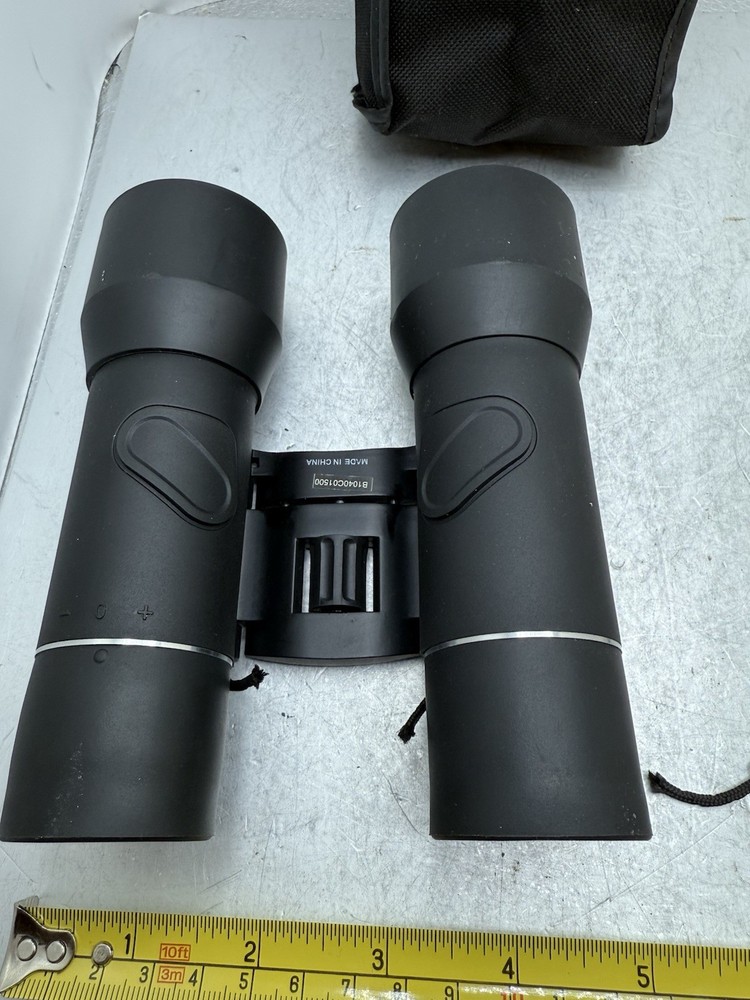 Condor Compact Performance Binoculars 10x40 With Storage Case, Snapped Strap !!