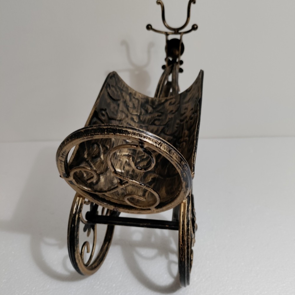 Stylish Bronz Wine Bottle Holder Tri-Cycle