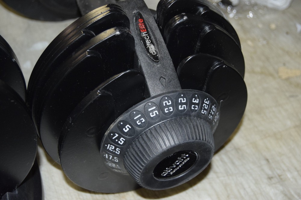 2 Ativafit Dialtech Elite 65 Lb Pound Adjustable Dumbbells with Bases **READ**